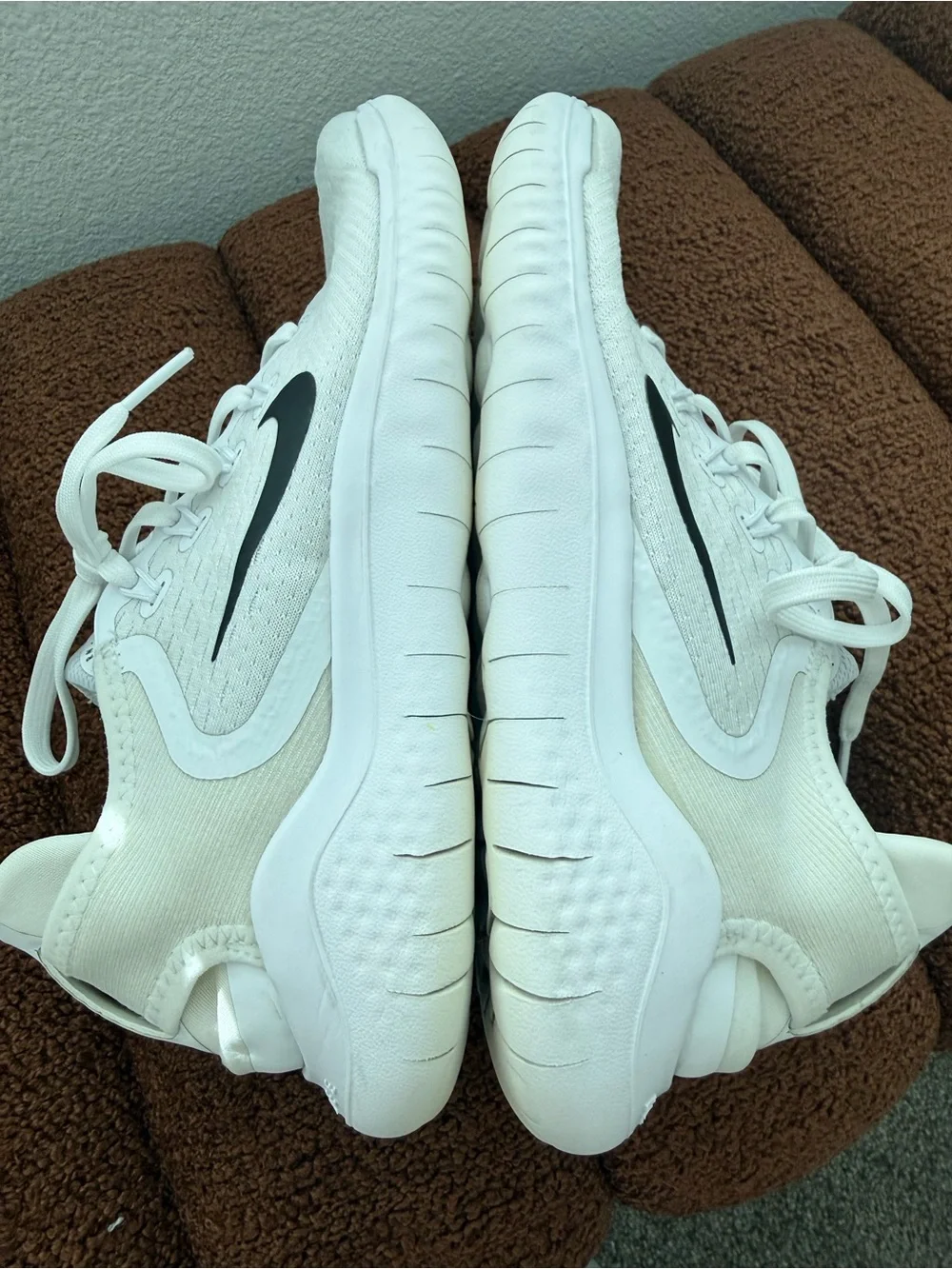 Nike Women's Free RN 2018 Running Shoe (7.5, White/Black)